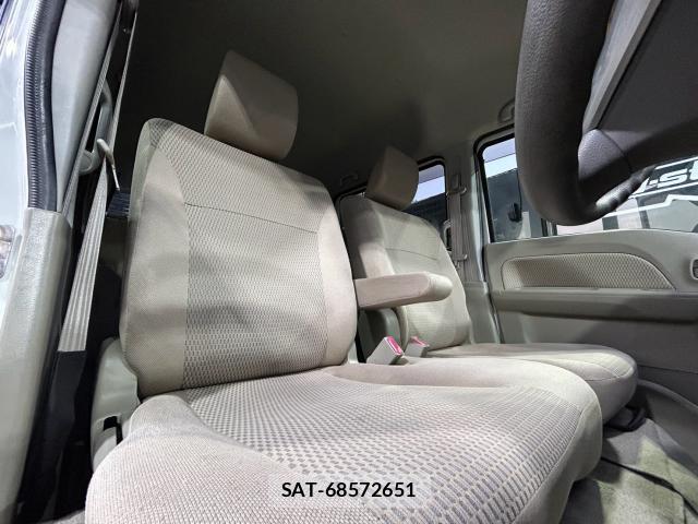 Suzuki EVERY WAGON 2016-09 8221401-8