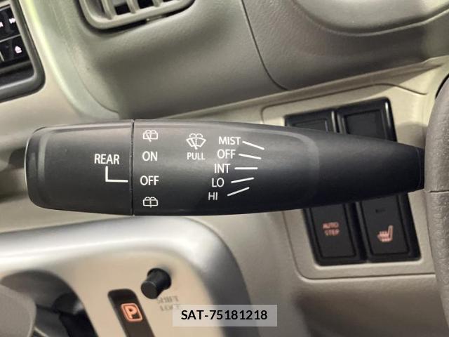 Suzuki EVERY WAGON 2023-04 8225117-16