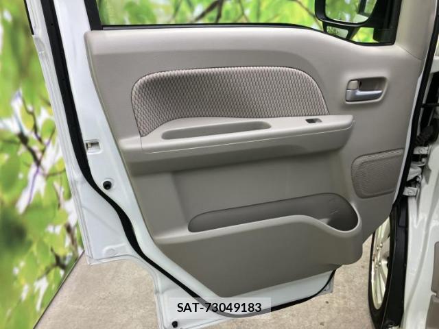 Suzuki EVERY WAGON 2023-03 8225450-4