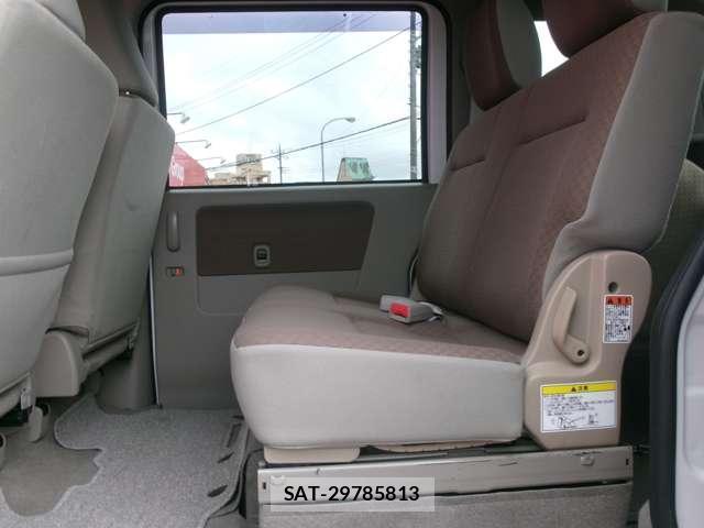 Suzuki EVERY WAGON 2013-06 8225650-13