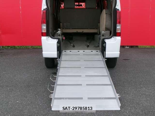 Suzuki EVERY WAGON 2013-06 8225650-3