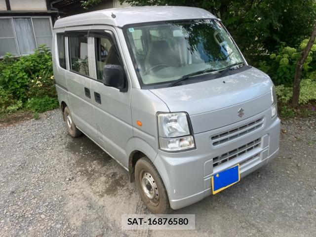 Suzuki EVERY 2011-10 8219581-2