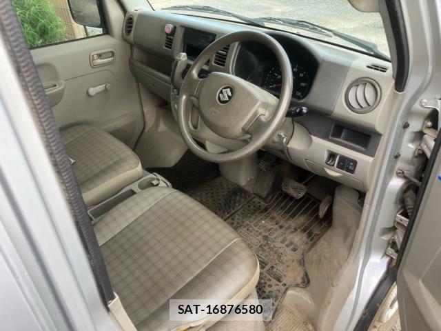 Suzuki EVERY 2011-10 8219581-5