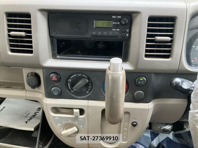 Suzuki EVERY 2006-03 8219826-16