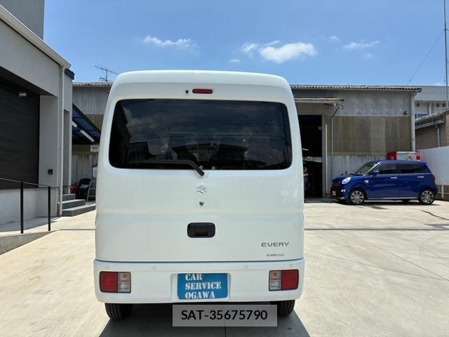 Suzuki EVERY 2021-07 8221115-5