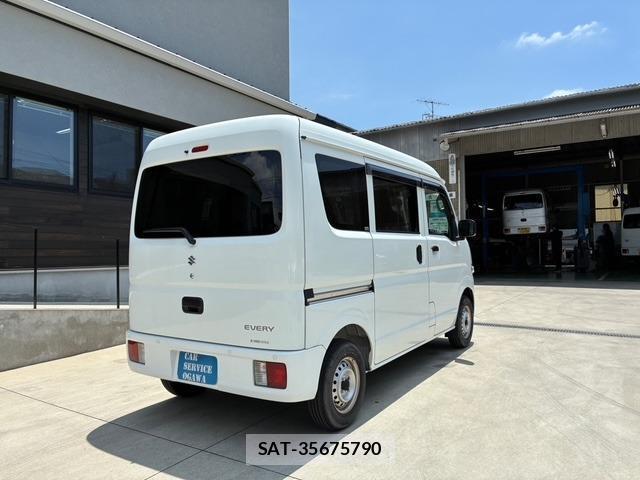 Suzuki EVERY 2021-07 8221115-6