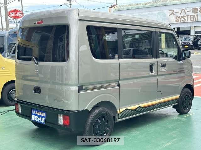 Suzuki EVERY 2025-08 8221289-1