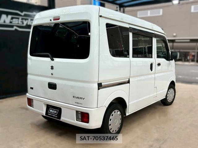 Suzuki EVERY 2015-04 8221399-6