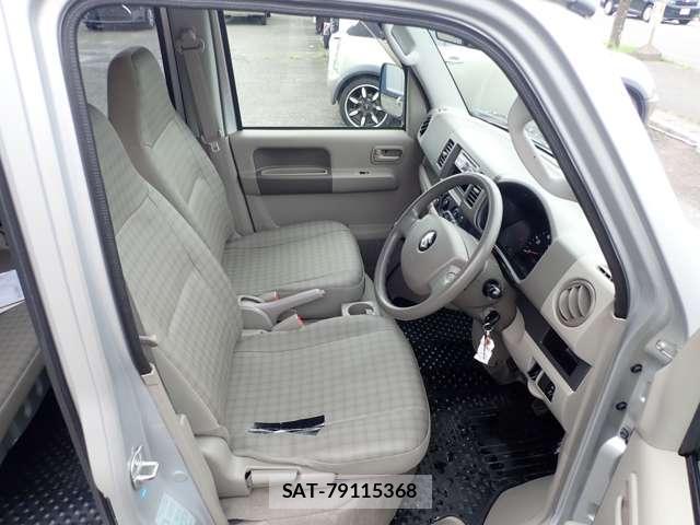 Suzuki EVERY 2010-02 8221466-5