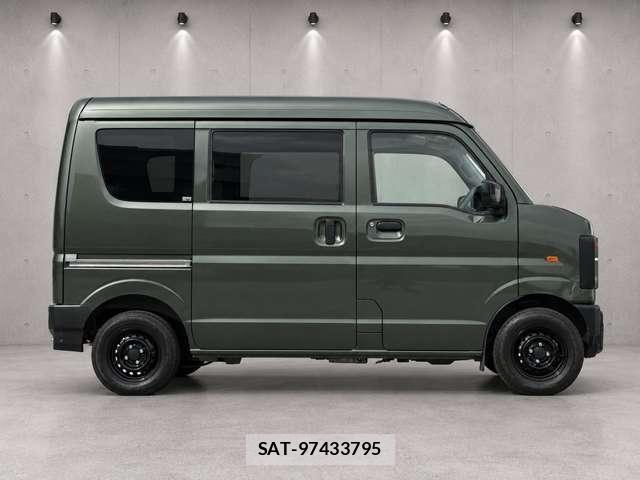 Suzuki EVERY 2023-02 8222766-2