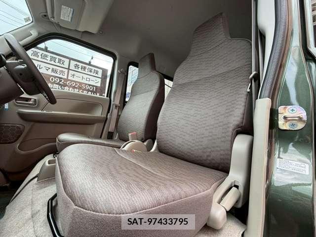 Suzuki EVERY 2023-02 8222766-8