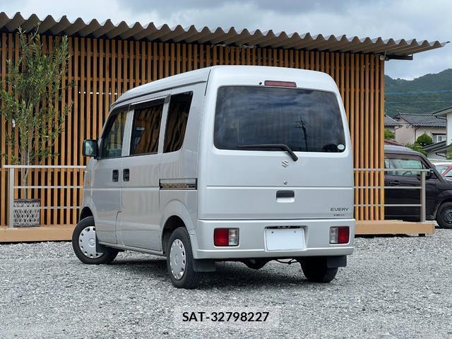 Suzuki EVERY 2008-07 8222962-1