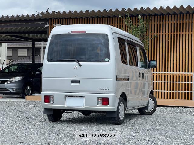 Suzuki EVERY 2008-07 8222962-10