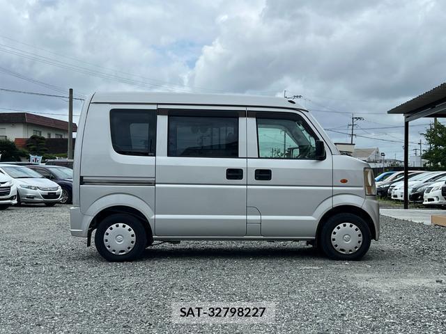 Suzuki EVERY 2008-07 8222962-11