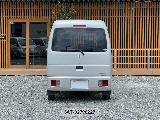 Suzuki EVERY 2008-07 8222962-14