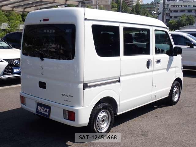 Suzuki EVERY 2024-01 8223837-1