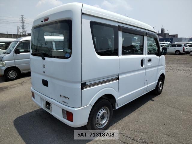 Suzuki EVERY 2016-07 8224906-2