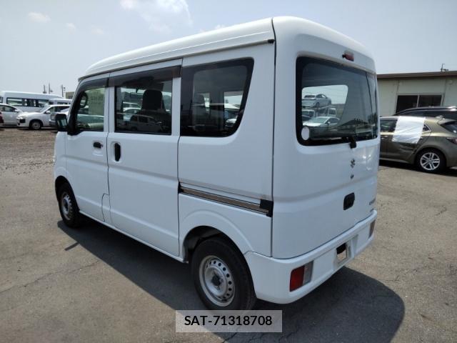 Suzuki EVERY 2016-07 8224906-4