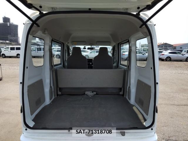 Suzuki EVERY 2016-07 8224906-5