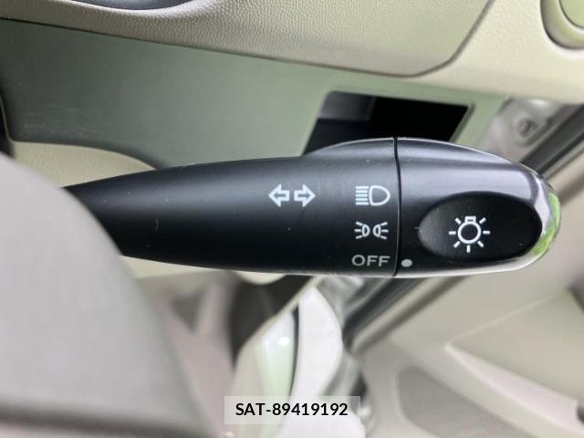 Suzuki EVERY 2012-05 8225297-11