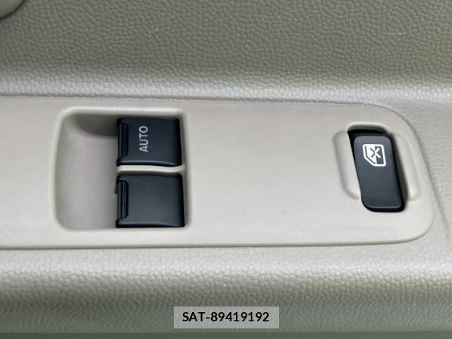 Suzuki EVERY 2012-05 8225297-15