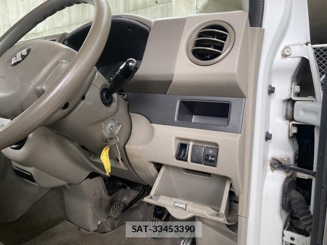 Suzuki EVERY 2010-07 8225609-12