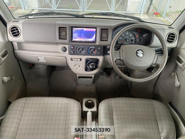 Suzuki EVERY 2010-07 8225609-2