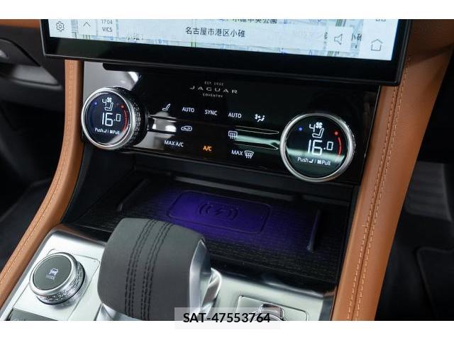 Jaguar F-PACE 2022-06 8221749-19