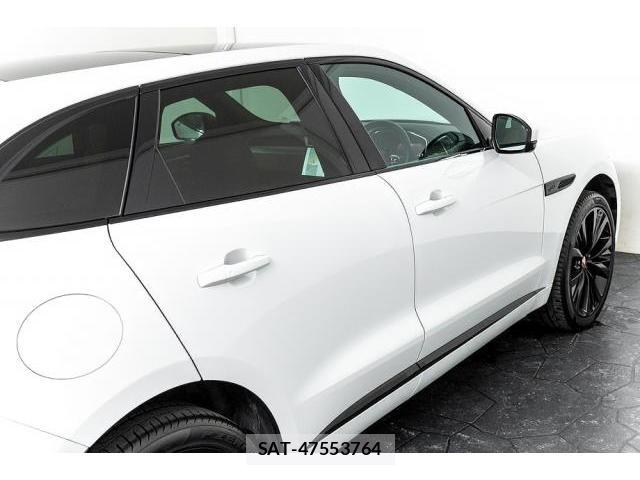 Jaguar F-PACE 2022-06 8221749-9