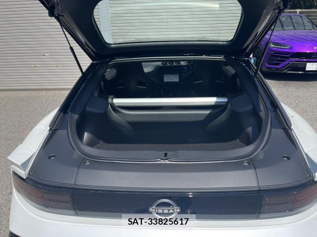 Nissan FAIRLADY Z 2024-12 8216223-8