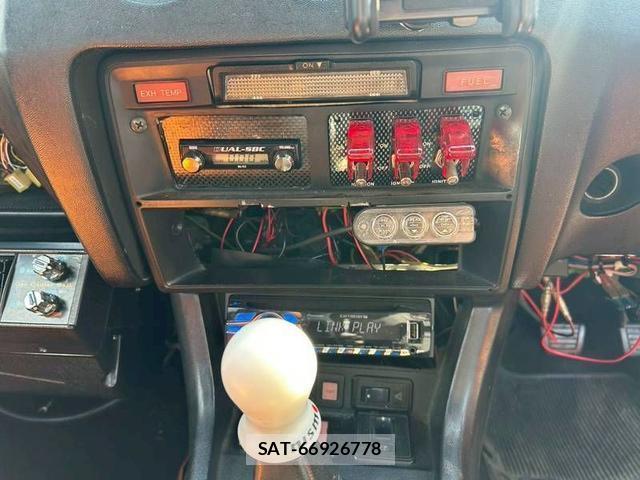 Nissan FAIRLADY Z 1977-12 8220913-15