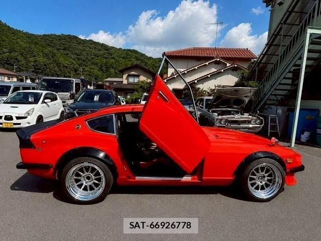 Nissan FAIRLADY Z 1977-12 8220913-2