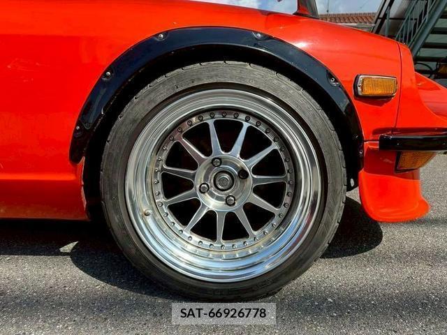 Nissan FAIRLADY Z 1977-12 8220913-9