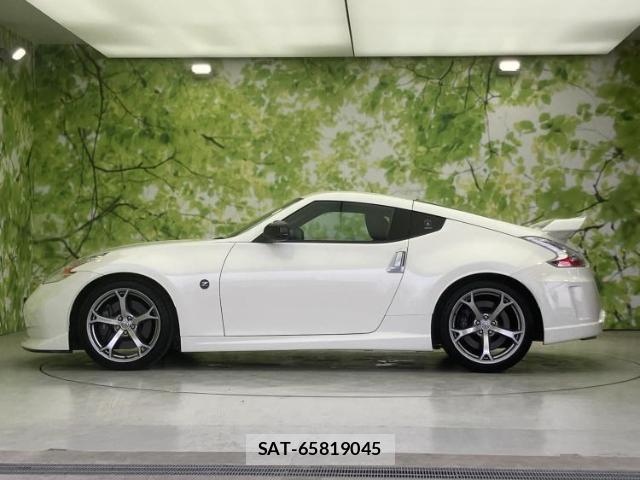 Nissan FAIRLADY Z 2011-11 8225306-1