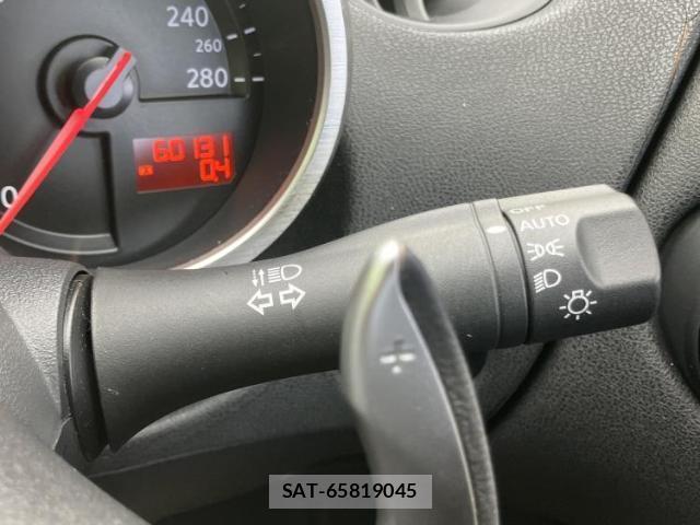 Nissan FAIRLADY Z 2011-11 8225306-15
