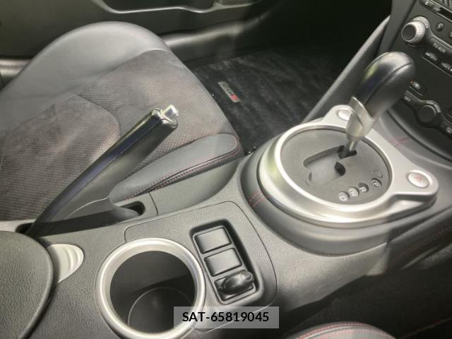 Nissan FAIRLADY Z 2011-11 8225306-17