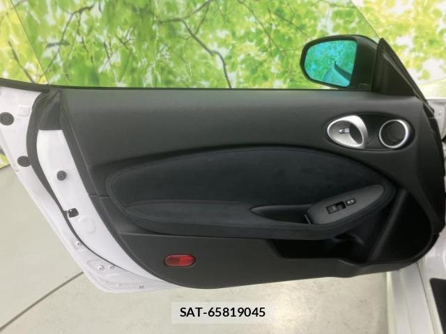 Nissan FAIRLADY Z 2011-11 8225306-7