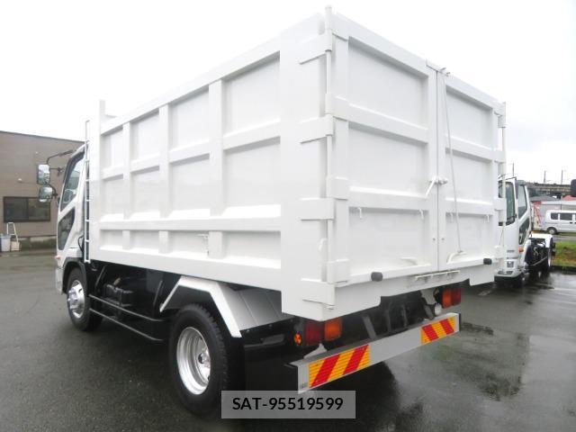 MITSUBISHI FUSO Fighter 2009-12 8219923-4