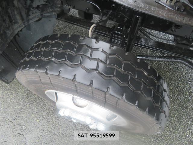 MITSUBISHI FUSO Fighter 2009-12 8219923-7