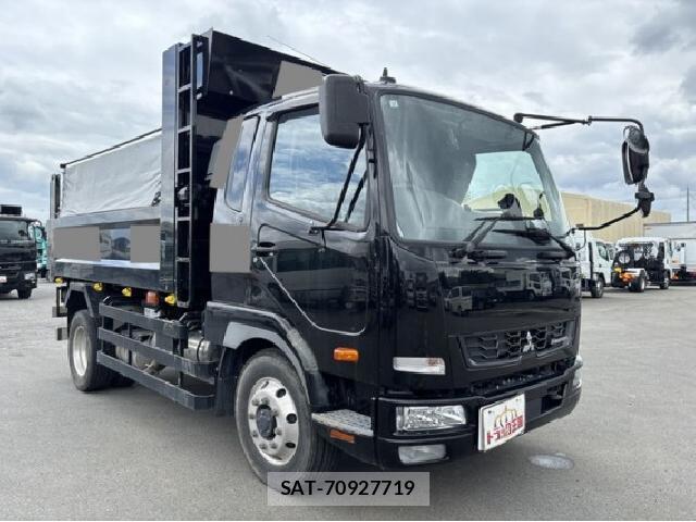 MITSUBISHI FUSO Fighter 2023 8221782-3
