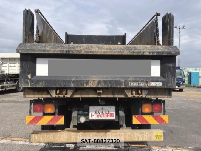 MITSUBISHI FUSO Fighter 2023 8221783-4