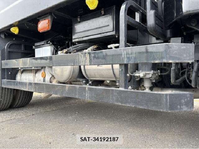 MITSUBISHI FUSO Fighter 2024 8221784-19