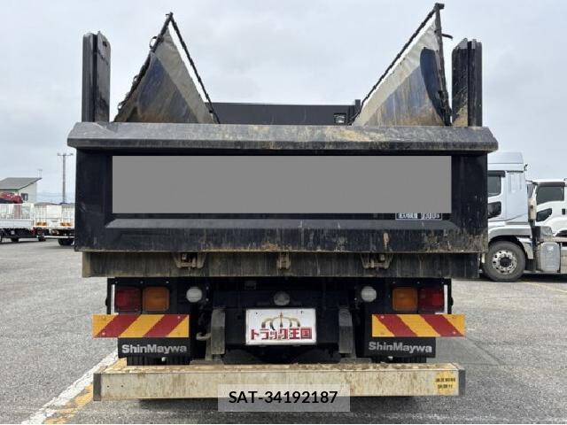MITSUBISHI FUSO Fighter 2024 8221784-4