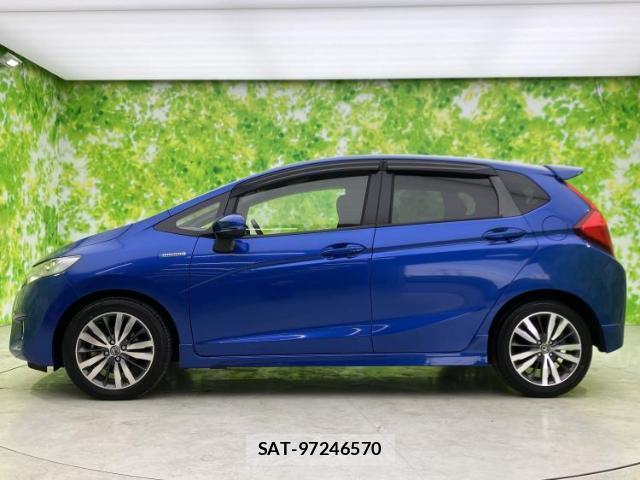 Honda FIT HYBRID 2015-03 8216093-1