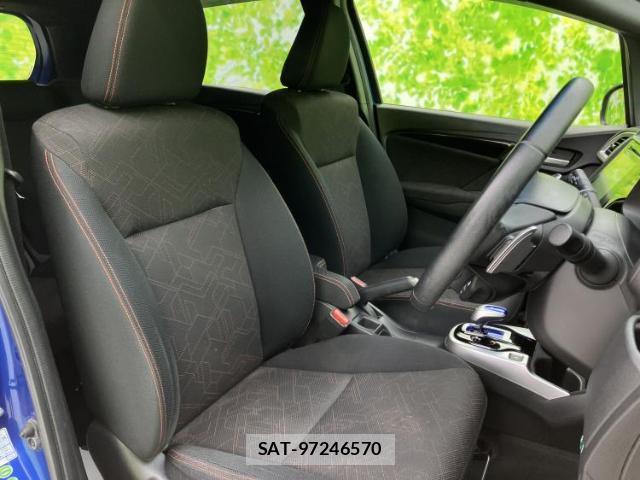 Honda FIT HYBRID 2015-03 8216093-4