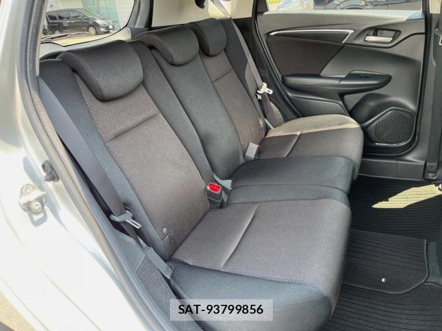 Honda FIT HYBRID 2015-06 8216359-10