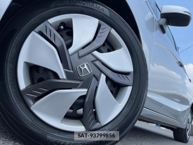 Honda FIT HYBRID 2015-06 8216359-13