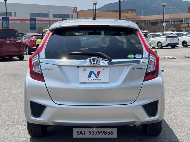 Honda FIT HYBRID 2015-06 8216359-15
