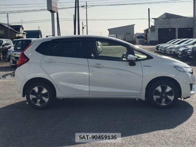 Honda FIT HYBRID 2015-10 8219257-17