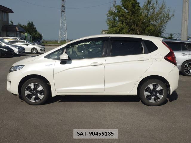 Honda FIT HYBRID 2015-10 8219257-2
